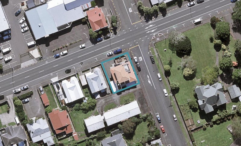 45 Vivian Street, New Plymouth, New Plymouth - Carousel 1