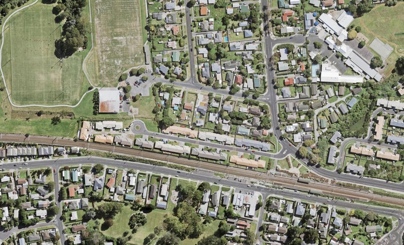 5/8 Robertson Road, Ranui, Auckland - Carousel 1