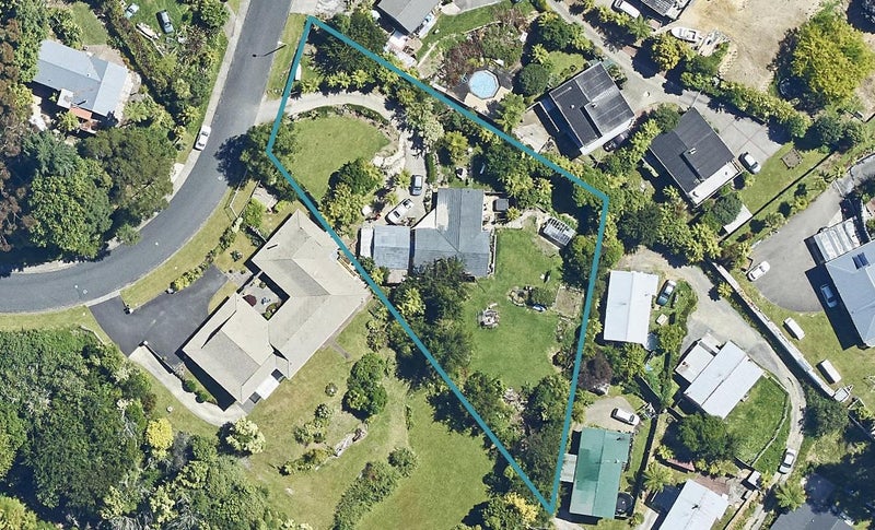 13 Russell Crescent, Western Heights, Rotorua - Carousel 1