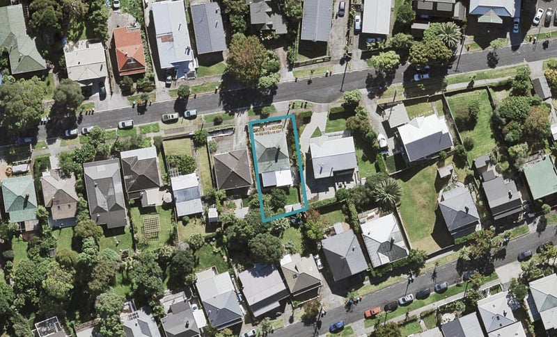 8 Fourth Avenue, Kingsland, Auckland - Carousel 1