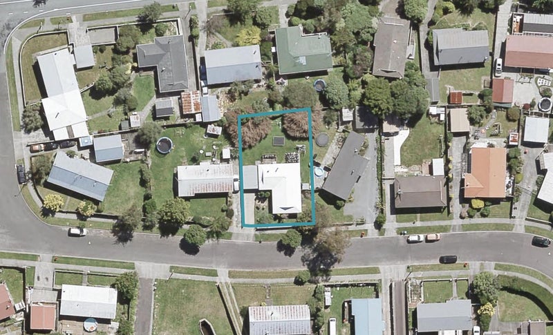 5 Moonstone Grove, Birchville, Upper Hutt - Carousel 1