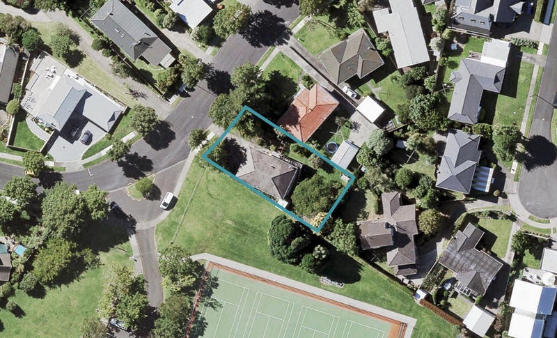 20 Wells Road, Bucklands Beach, Auckland - Carousel 1