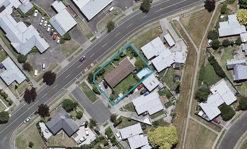 53 Tait Drive, Greenmeadows, Napier - Carousel 1