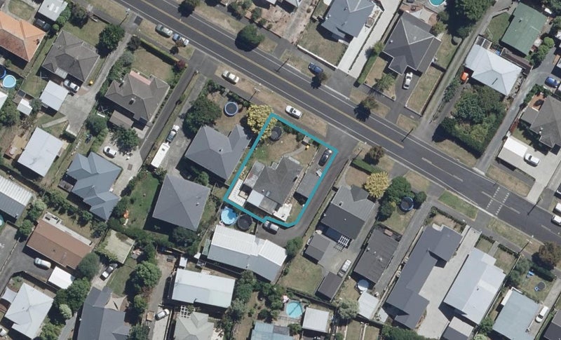 11 Rata Street, Maeroa, Hamilton - Carousel 1