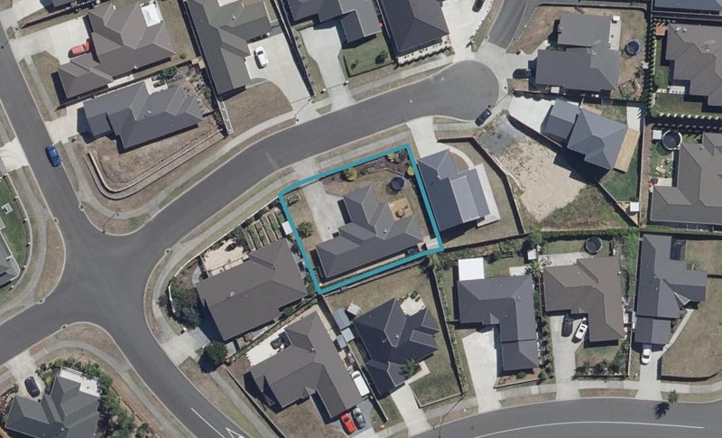 4 Iris Place, Grandview Heights, Hamilton - Carousel 1