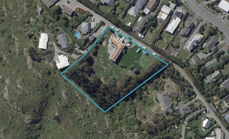 10 Rockview Place, Mount Pleasant, Christchurch - Carousel 1