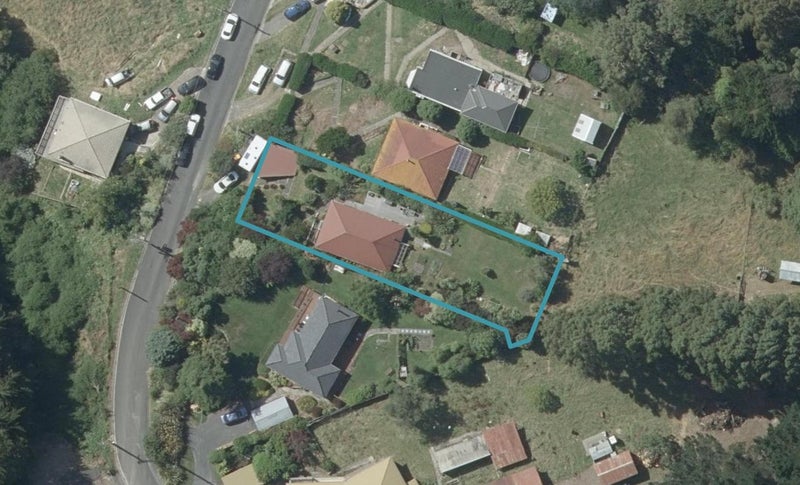 15 Church Hill Road, Green Island, Dunedin - Carousel 1
