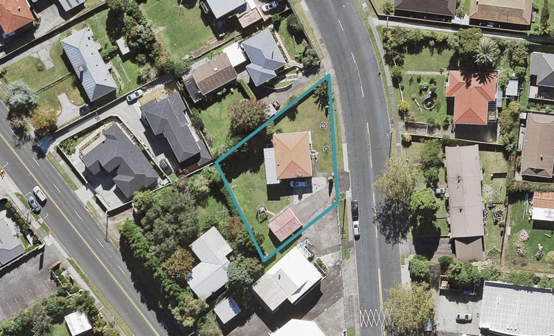 10 Norcross Avenue, Henderson, Auckland - Carousel 1
