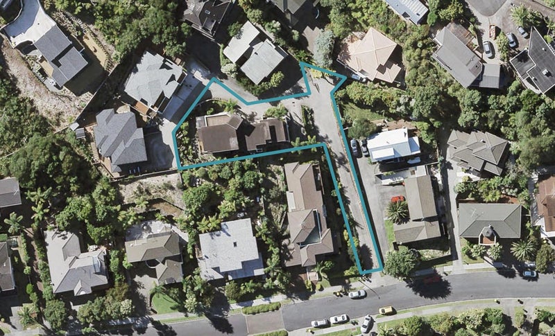 35 Penguin Drive, Murrays Bay, Auckland - Carousel 1