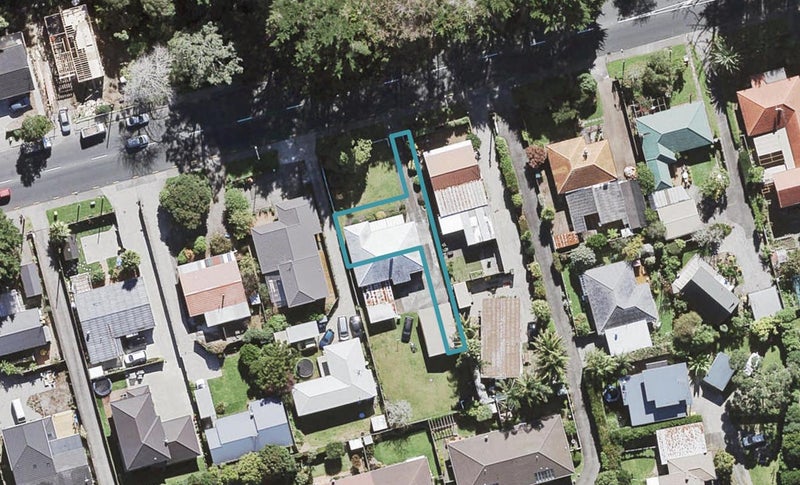 30B Godley Road, Green Bay, Auckland - Carousel 1