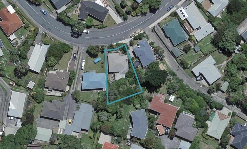 48 Catherine Crescent, Paparangi, Wellington - Carousel 1