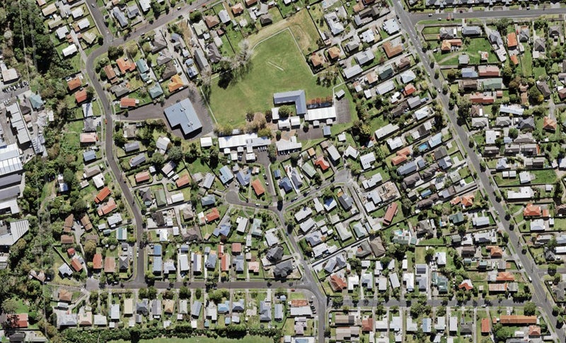 3/2 Chaucer Place, Blockhouse Bay, Auckland - Carousel 1