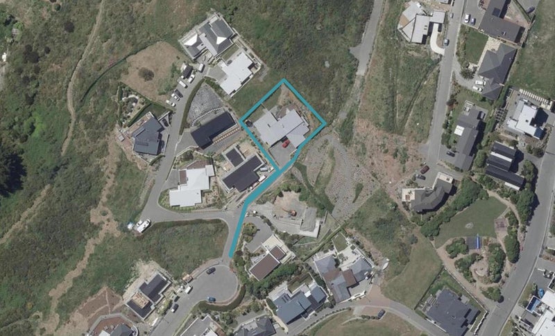4 Saint Remy Lane, Redcliffs, Christchurch - Carousel 1