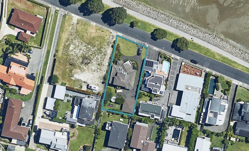 51 Beach Road, Otumoetai, Tauranga - Carousel 1