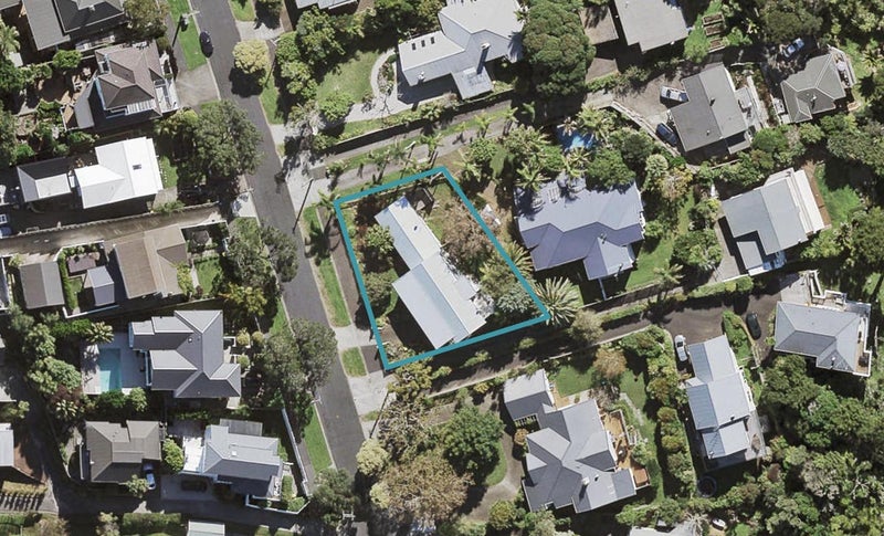36 Seaview Avenue, Northcote, Auckland - Carousel 1