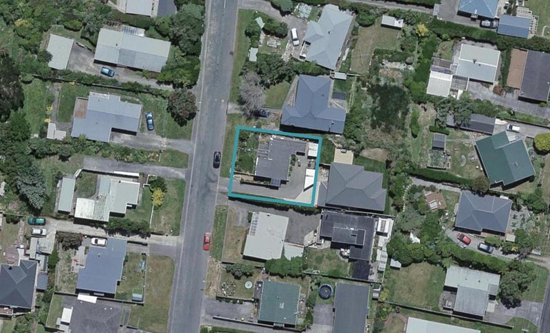 12 Chapman Street, Newlands, Wellington - Carousel 1