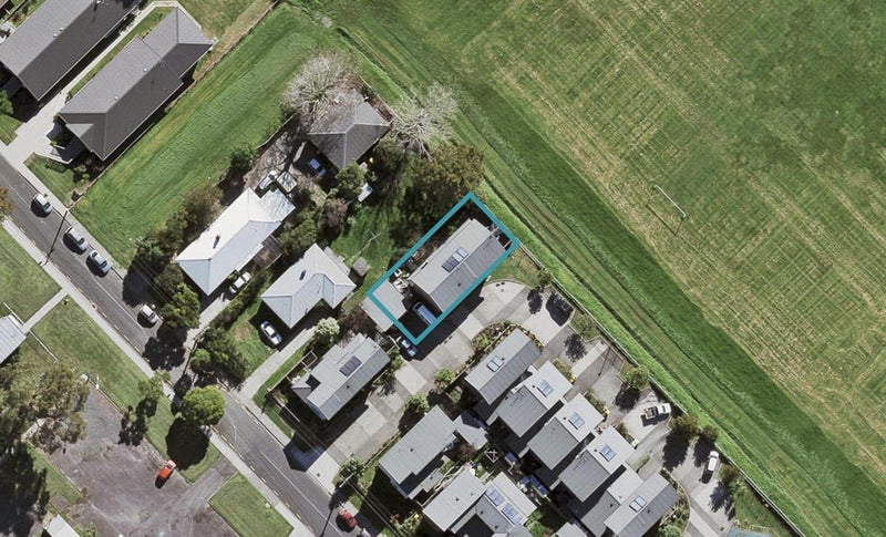 68 Tonar Street, Northcote, Auckland - Carousel 1
