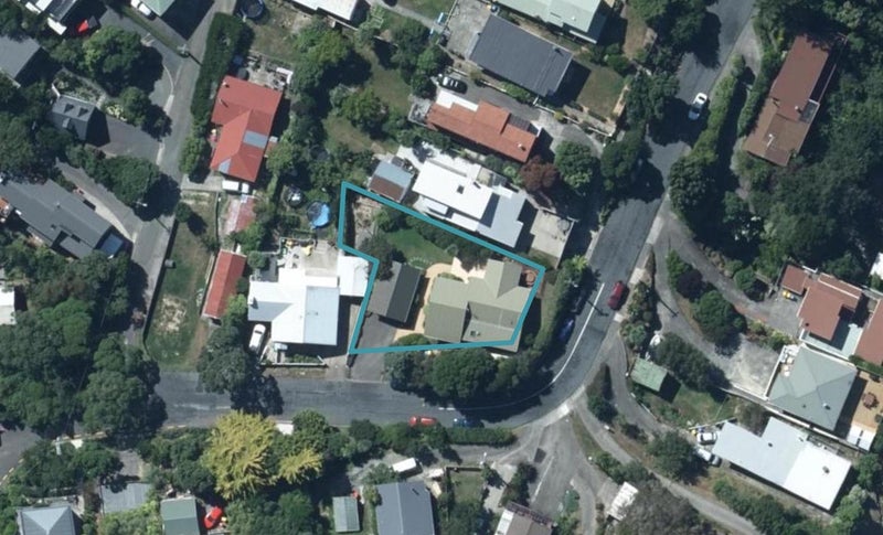 14 Bayview Road, Paremata, Porirua - Carousel 1