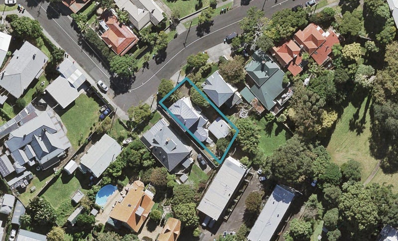22 Brentwood Avenue, Mount Eden, Auckland - Carousel 1