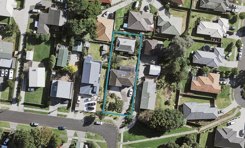 54 Blanes Road, Weymouth, Auckland - Carousel 1