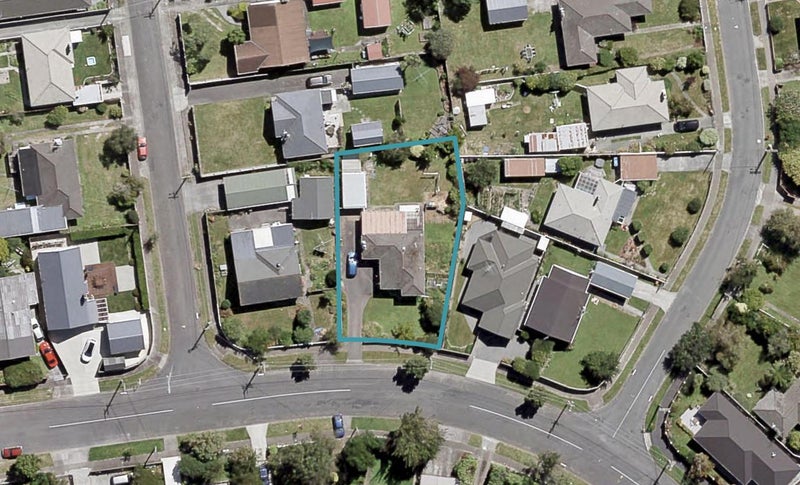 69 Fraser Crescent, Elderslea, Upper Hutt - Carousel 1