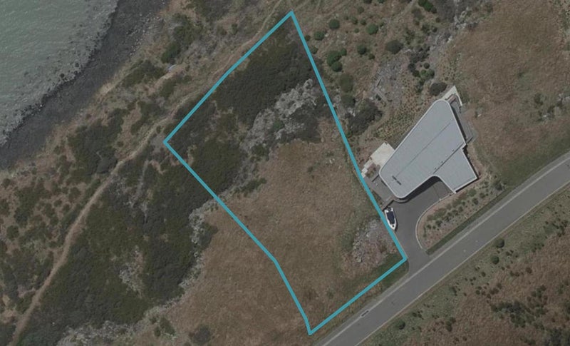 8 Ohinehau Lane, Charteris Bay, Lyttelton - Carousel 1