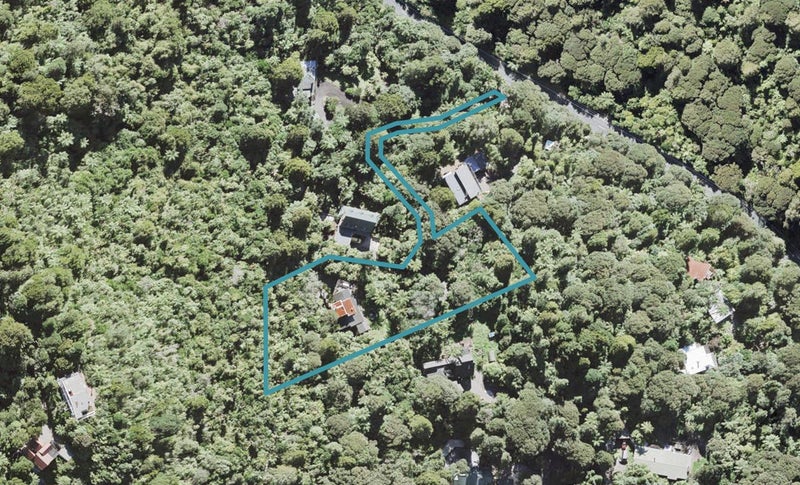 436 Scenic Drive, Waiatarua, Auckland - Carousel 1