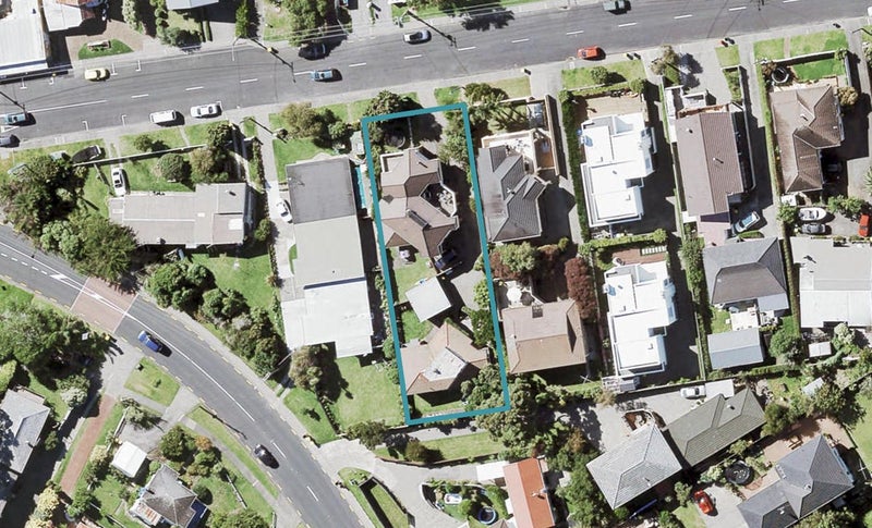 15 MONTGOMERY AVE, Rothesay Bay, Auckland - Carousel 1