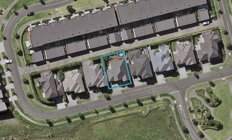 29 Kauriki Terrace, Stonefields, Auckland - Carousel 1