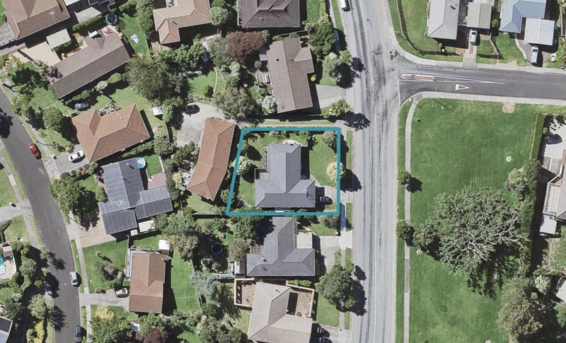 67 Botany Road, Botany Downs, Auckland - Carousel 1