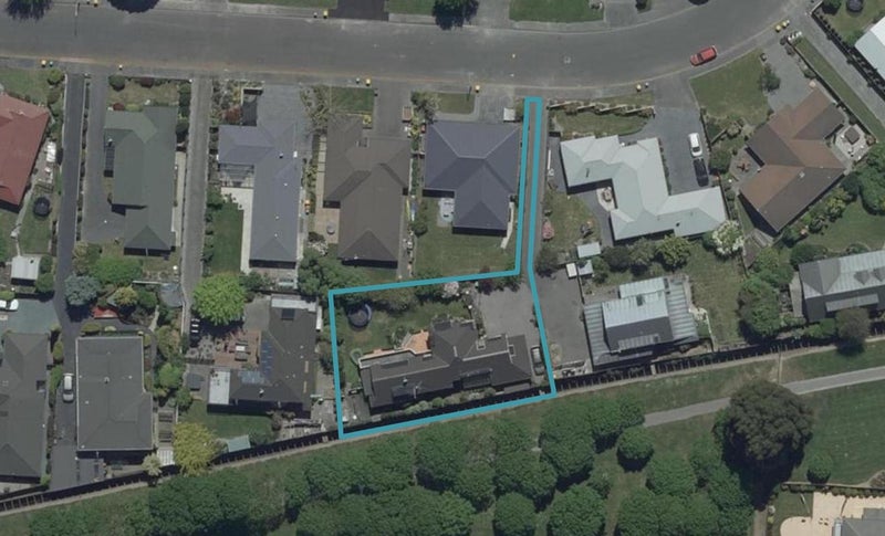 92 Regency Crescent, Redwood, Christchurch - Carousel 1