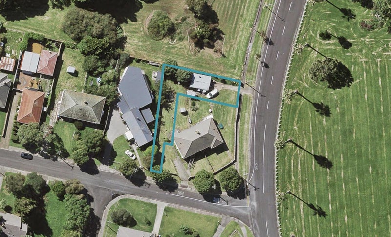 121 Riverside Avenue, Panmure, Auckland - Carousel 1