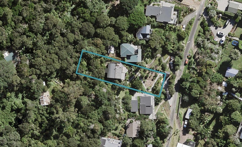 27 Miro Road, Palm Beach, Waiheke Island - Carousel 1