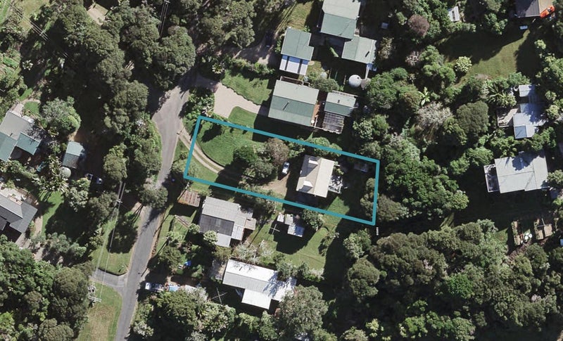 19 Valley Road, Omiha, Waiheke Island - Carousel 1