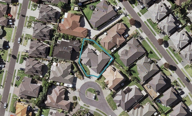 11 Banshire Close, Flat Bush, Auckland - Carousel 1