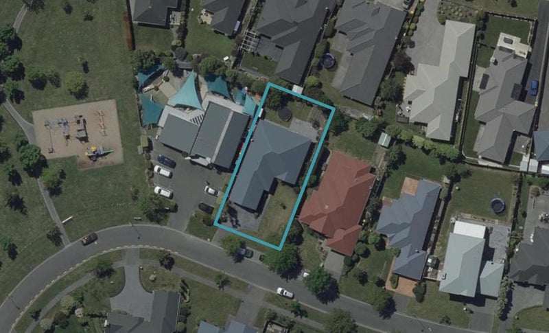 48 Kinsella Crescent, Aidanfield, Christchurch - Carousel 1