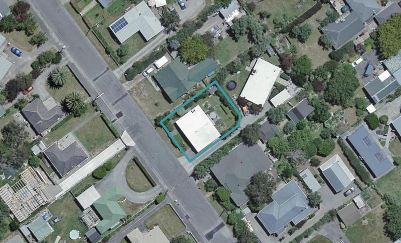 9 Cologne Street, Martinborough - Carousel 1