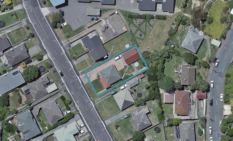 61 Strathmore Avenue, Strathmore Park, Wellington - Carousel 1