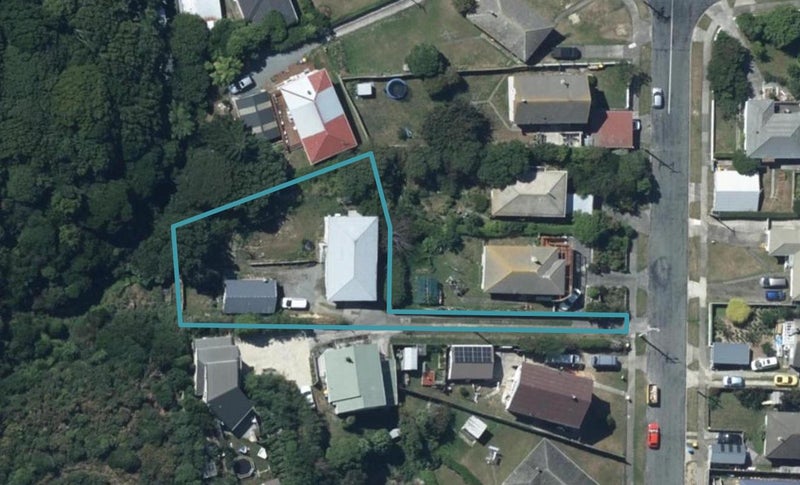 10 Aparangi Crescent, Elsdon, Porirua - Carousel 1