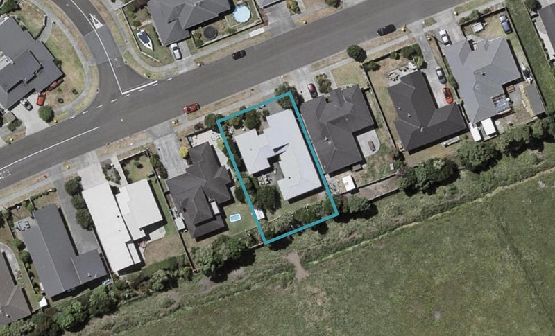 80 The Drive, Paraparaumu Beach, Paraparaumu - Carousel 1