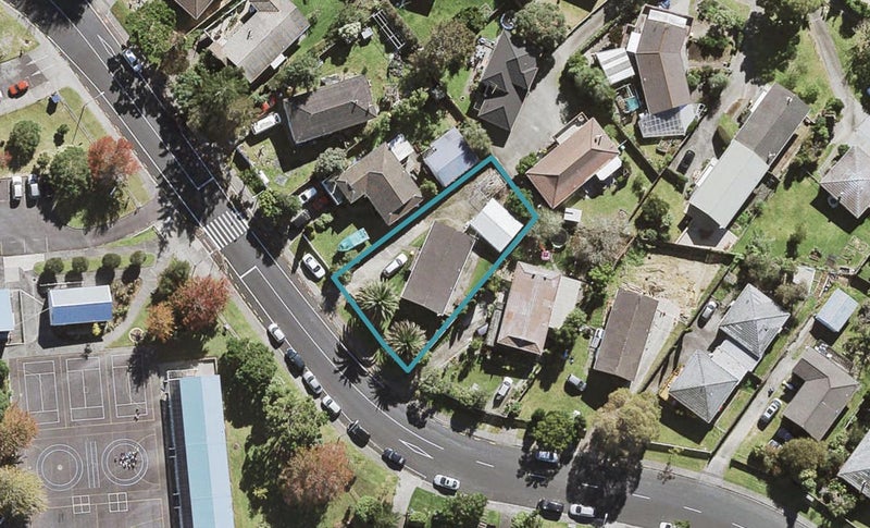 61 Bayview Road, Bayview, Auckland - Carousel 1