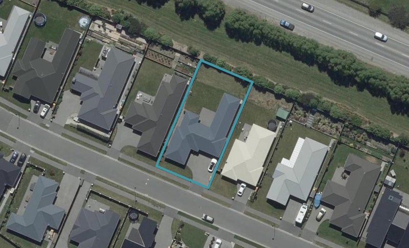 35 Davaar Crescent, Broomfield, Christchurch - Carousel 1