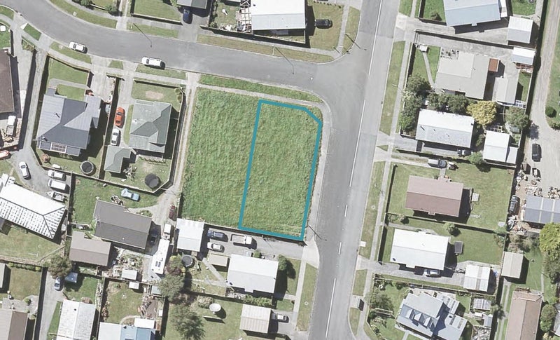 1 Grimsby Grove, Wainuiomata, Lower Hutt - Carousel 1