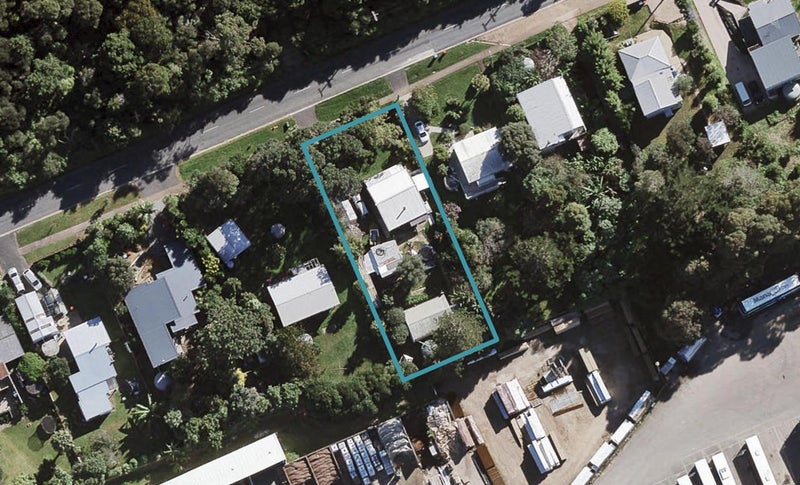 35 Sea View Road, Ostend, Waiheke Island - Carousel 1