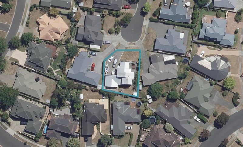 14 Castlewold Place, Huntington, Hamilton - Carousel 1