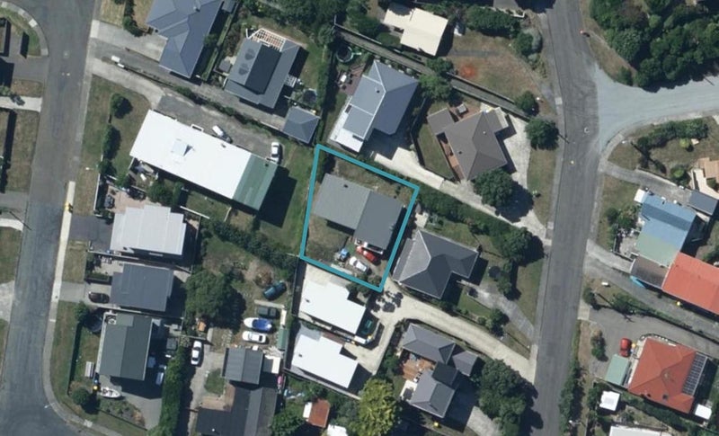 19A Richard Street, Titahi Bay, Porirua - Carousel 1