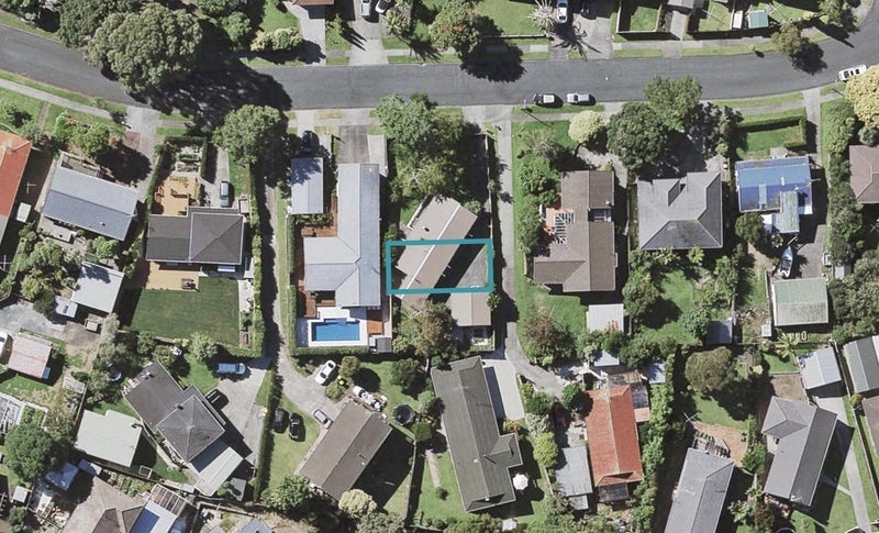 13C La Perouse Street, Botany Downs, Auckland - Carousel 1
