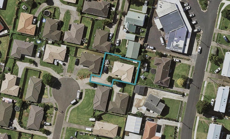 27 Antych Place, Otara, Auckland - Carousel 1