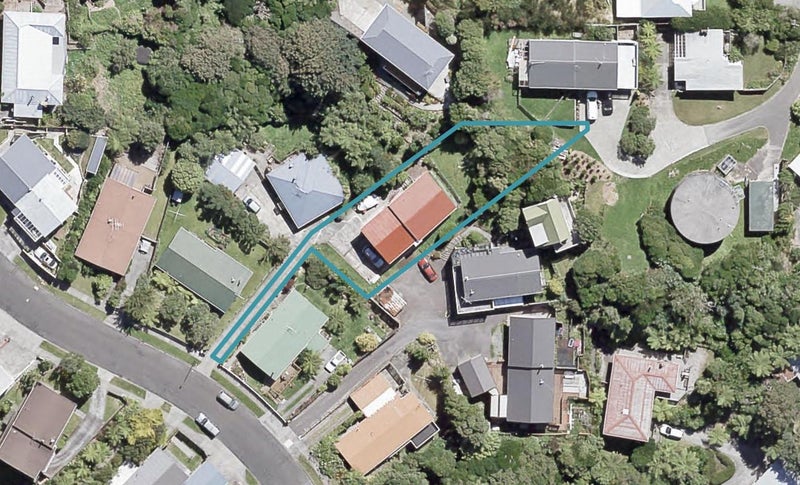 5 Eastview Grove, Normandale, Lower Hutt - Carousel 1