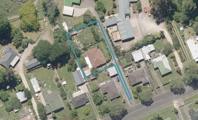 32 Paterson Street, Aramoho, Whanganui - Carousel 1